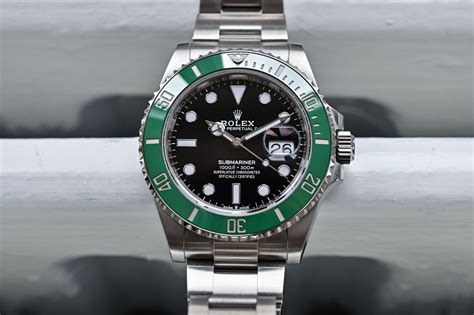 rolex submariner quadrante scuro datario|rolex submariner price guide.